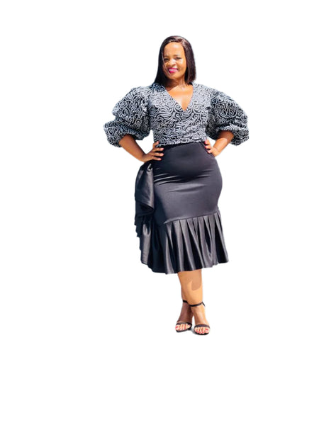 T11.2 Wrap Around Cropped Top- Black & White African print